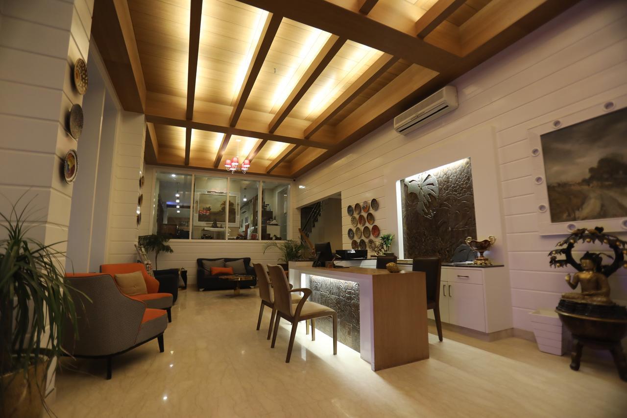 Milestone Inn & Spa Массури Экстерьер фото